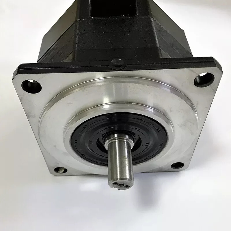 A06B-0033-B075 CNC 기계Fanuc AC 서보모터 12개월 A06B0033B075