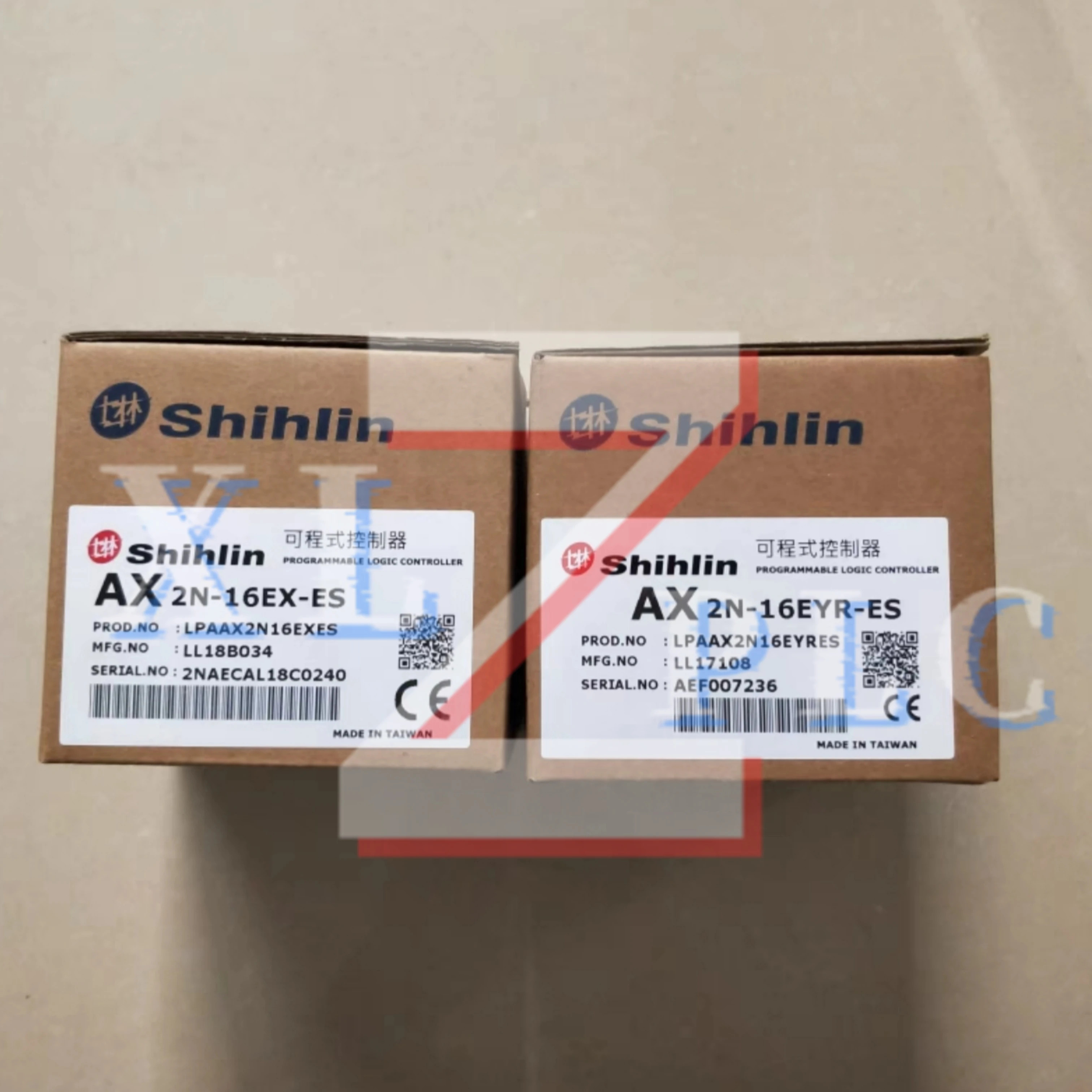 PLC 모듈 AX2N-16EX-ES AX2N-16EYR-ES AX2N-16EYT 신규 입고