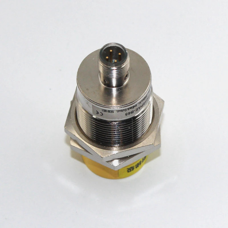 EA2M3015PAE-B65 유도형 스위치 에스컬레이터 단계 손실 센서 엘리베이터 부품 리프트 액세서리