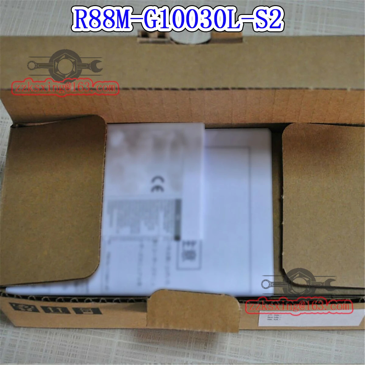 오리지널 AC 서보모터 신 R88M-G10030L-S2