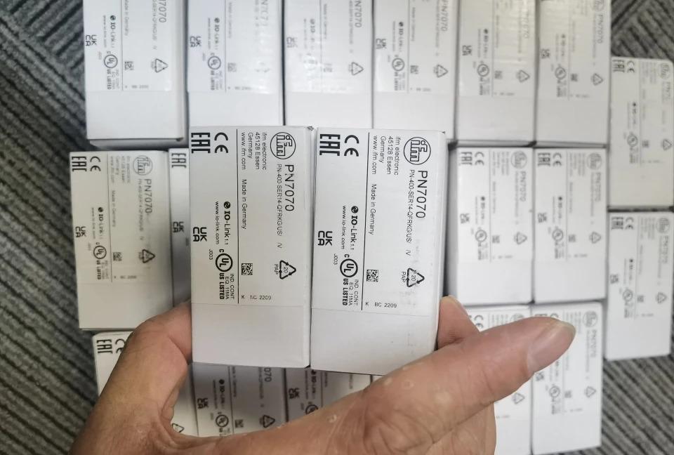 IFM PN7070 압력센서