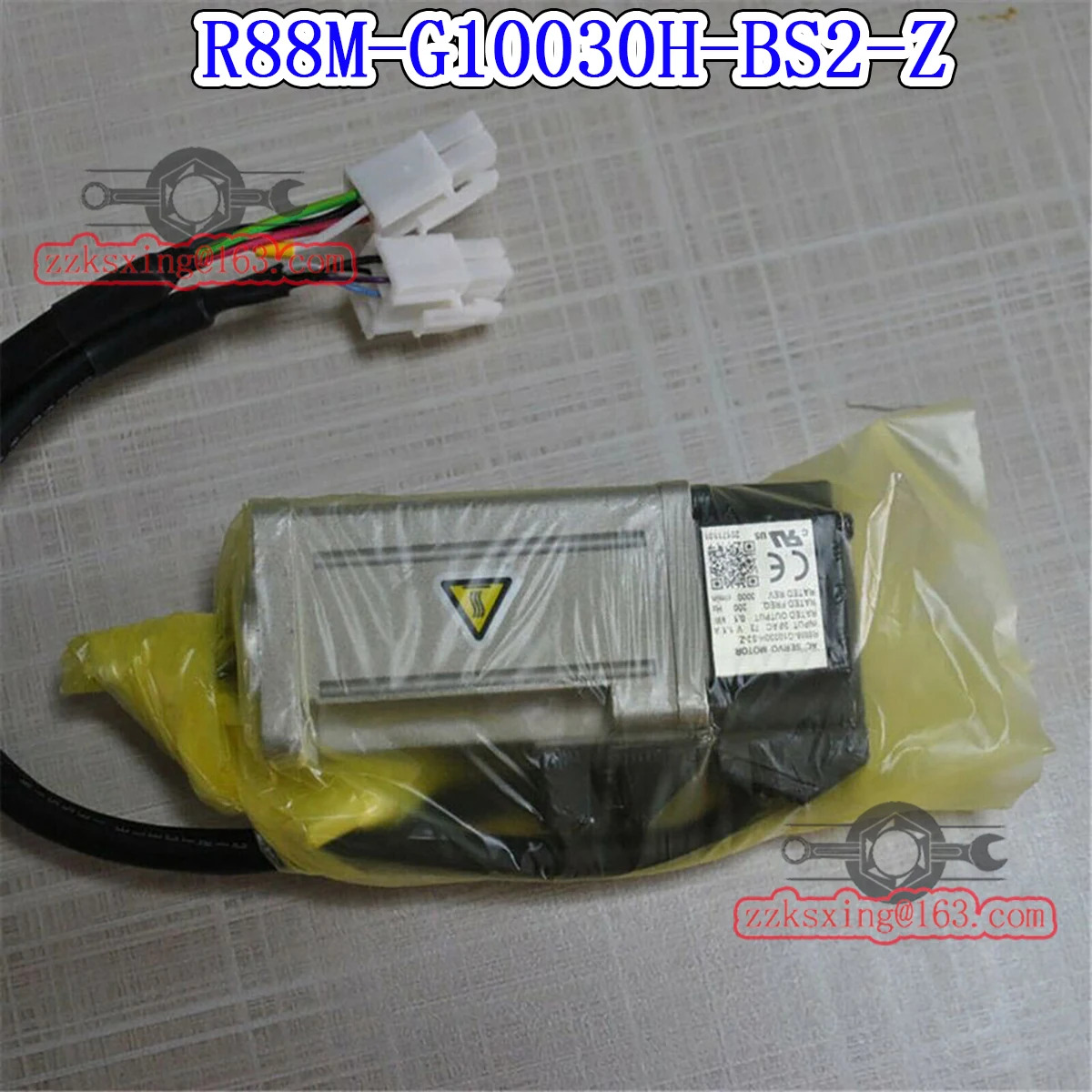 오리지널 AC 서보모터 신 R88M-G10030H-BS2-Z