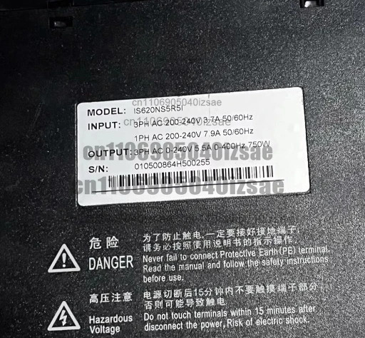 서보 드라이브 IS620NS5R5I 3상 AC0-240V 5.5A 0-400Hz 750W 리퍼 완료