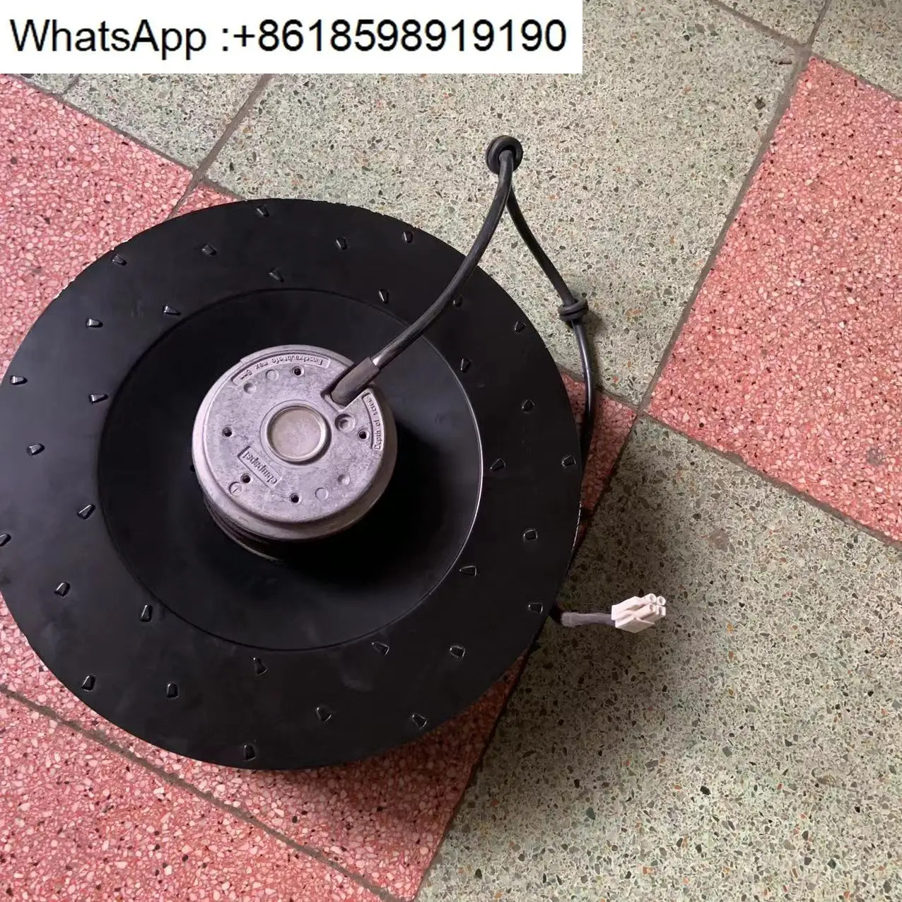 R2E280-AE52-17 Vacon 인버터 해체 기계 팬 AC 230V 7UF 225w