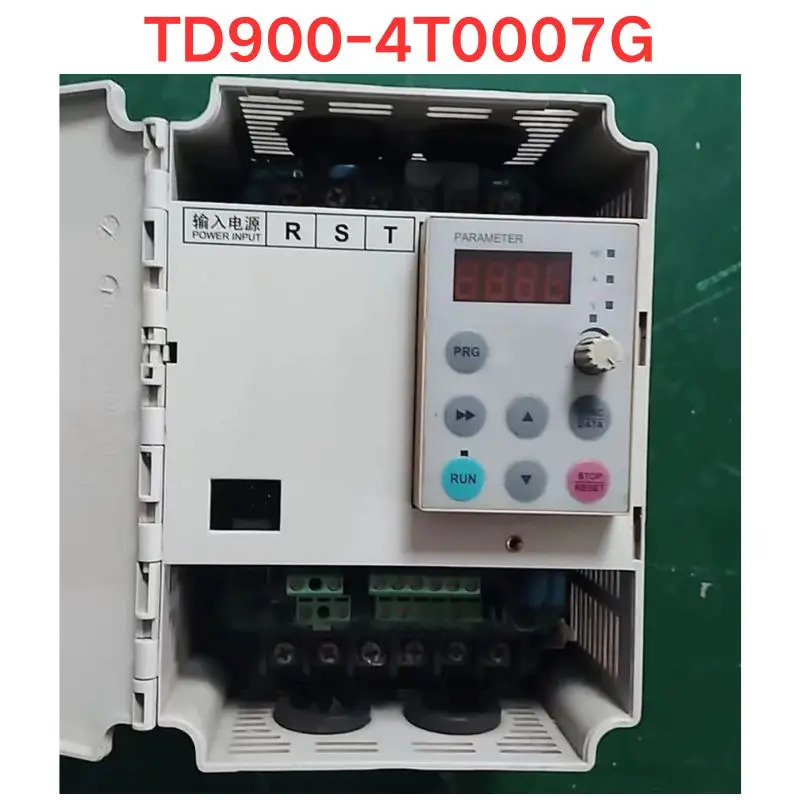 리퍼 에머슨 TD900-4T0007G 주파수 변환기 0.75KW 기능 OK