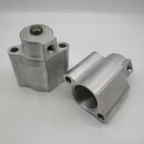 1톤 KYBC0070-33033E301KMX15RB 알루미늄 굴삭기 분배 밸브 다방향 배출 커버