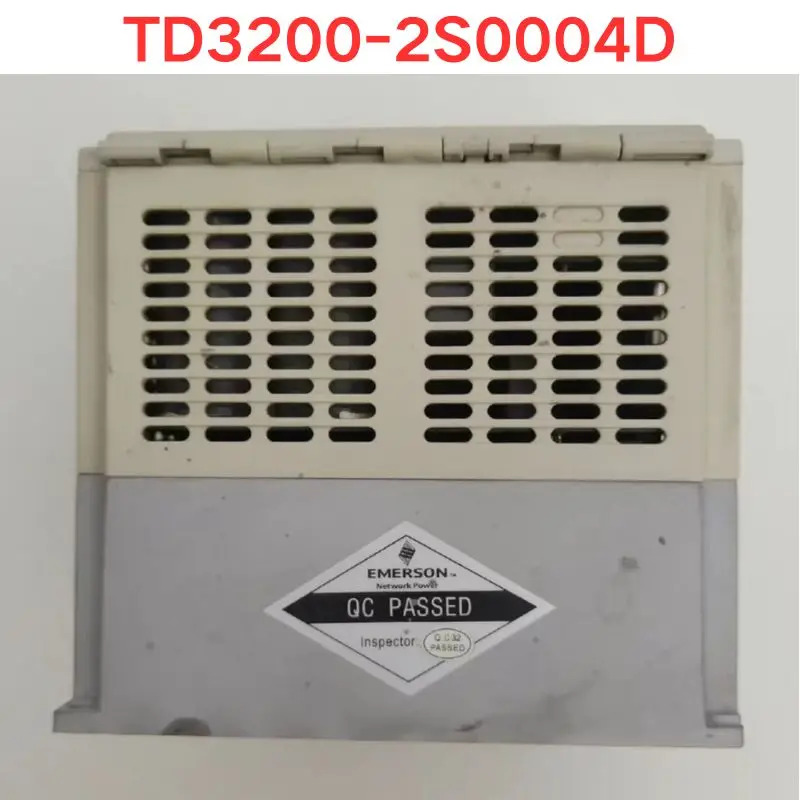 리퍼 에머슨 TD3200-2S0004D 주파수 변환기 0.4KW 기능 OK