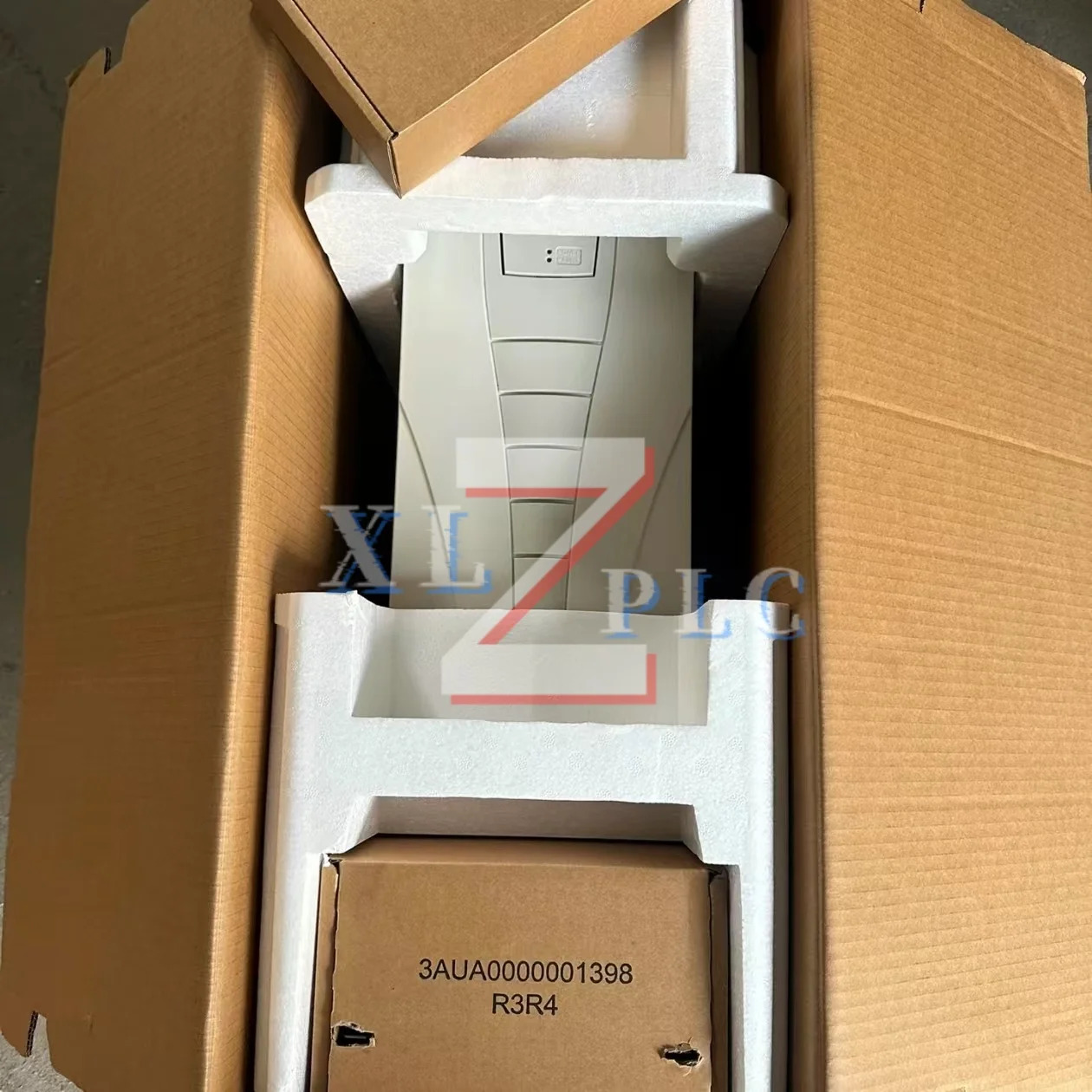 주파수 변환기 ACS510-01-031A-4 ACS510-01-038A-4 신규
