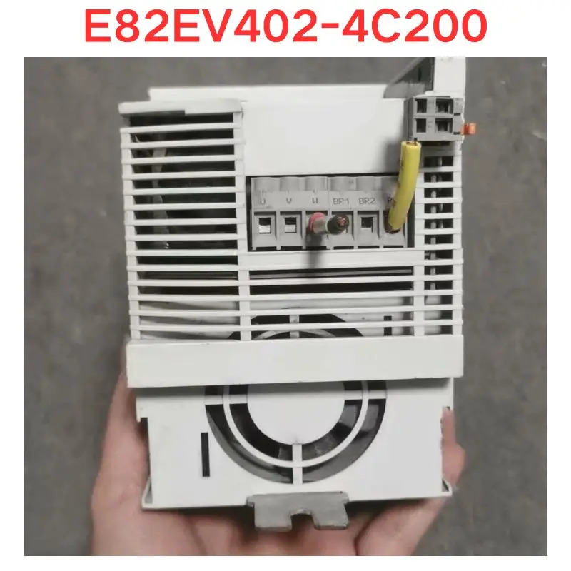 리퍼 E82EV402-4C200 인버터 기능 OK