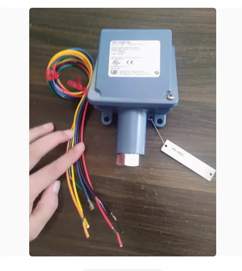 UE 압력 스위치 H100-705-M201-M446-1010 H100-706-M201-M446-1010 H100-701-1010 H100-702-1010 H100-703-1010