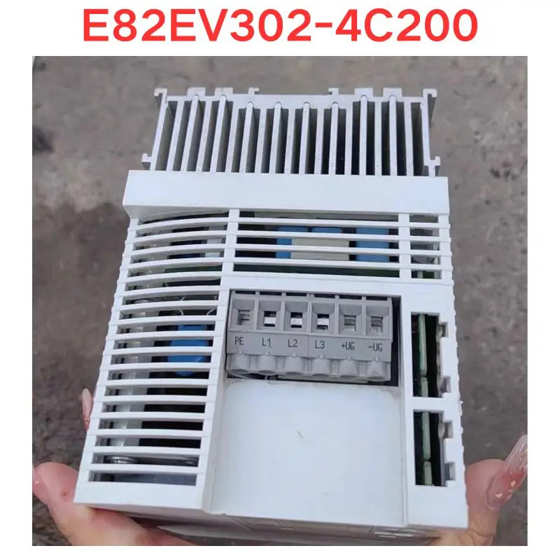 리퍼 E82EV302-4C200 인버터 기능 OK