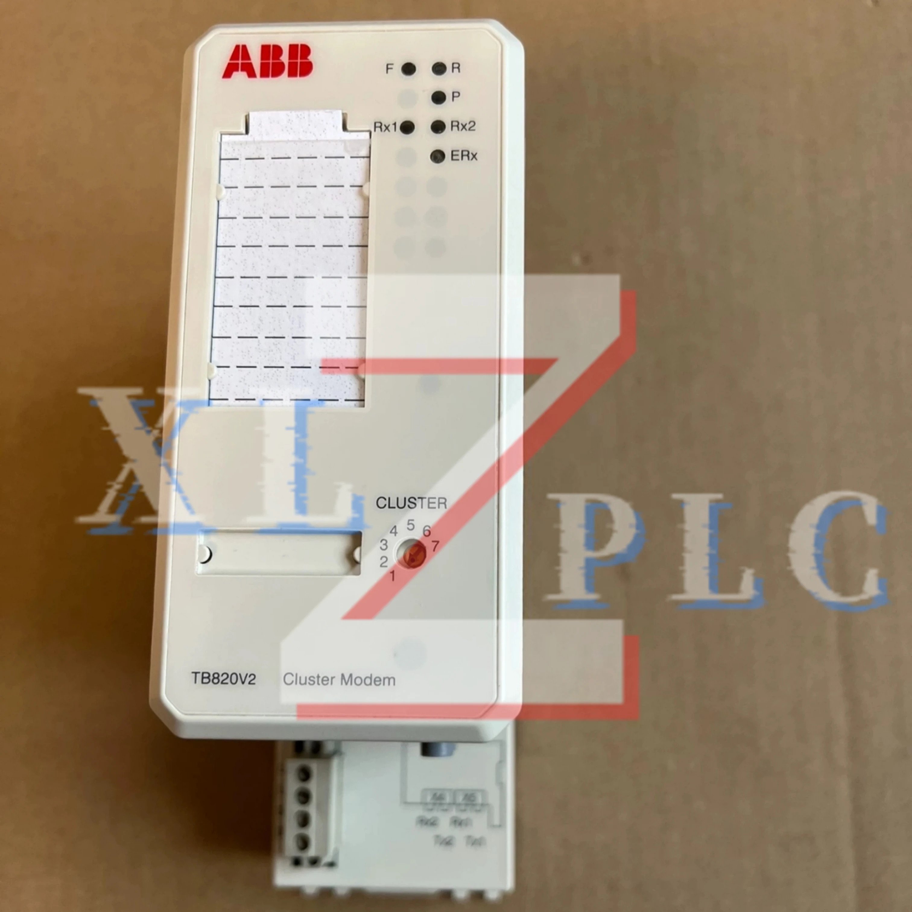 PLC 모듈 새 RLM01 3BDZ000398R1 SB822 3BSE018172R1 TB820V2 3BSE013208R1 TB840A 3BSE037760R1 TC514V2 3BS