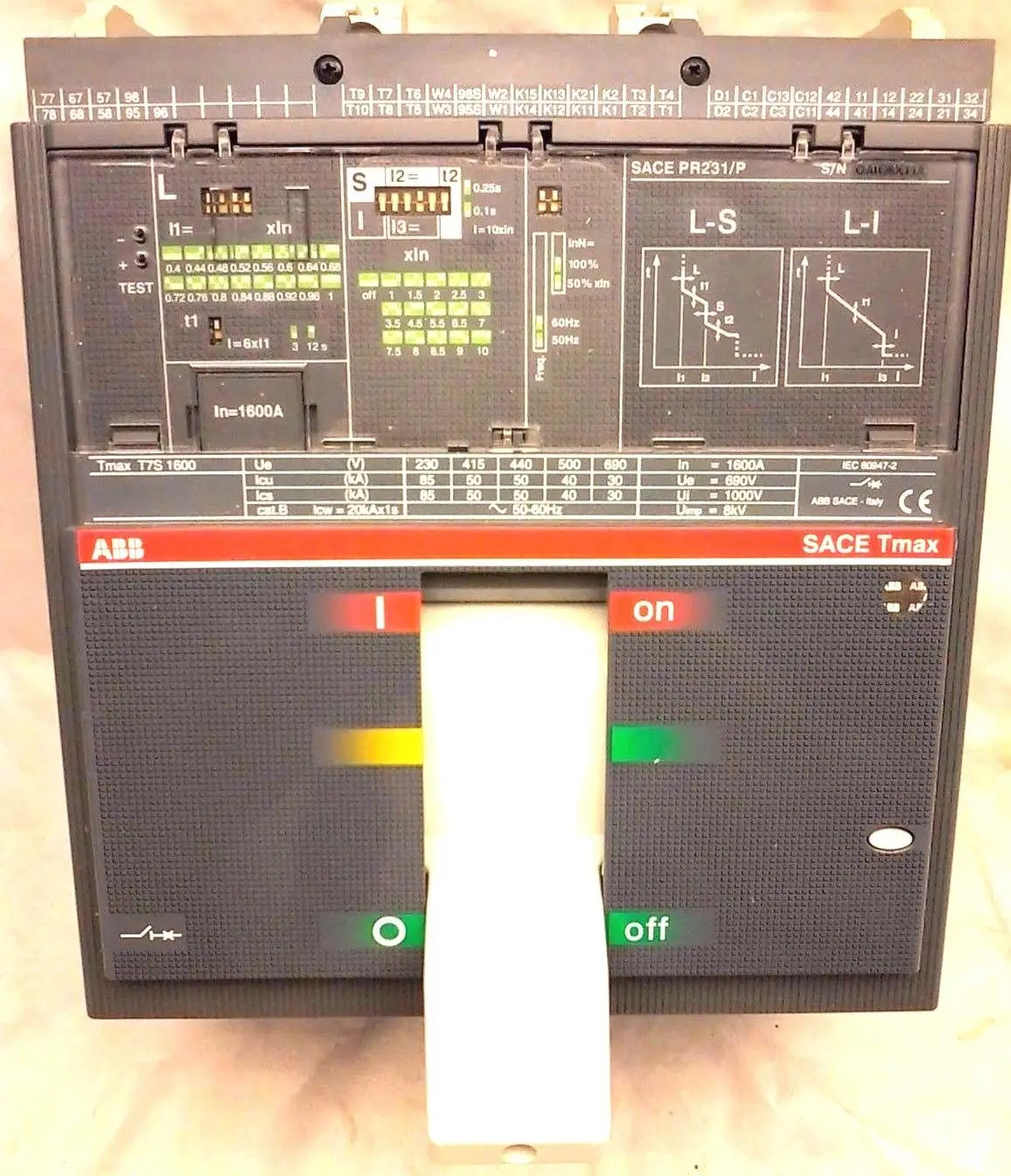 ABB 오리지널 Tmax 몰드 케이스 회로차단기 T7S1000 PR332/P-LSI R1000 FF 신