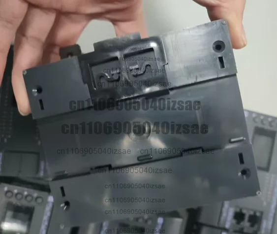 컨트롤러 KV-40DT는 잘 작동하며 리퍼를 거쳤습니다.