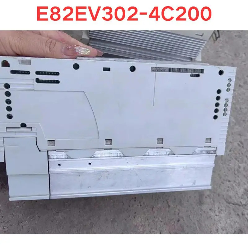 리퍼 E82EV302-4C200 인버터 기능 OK