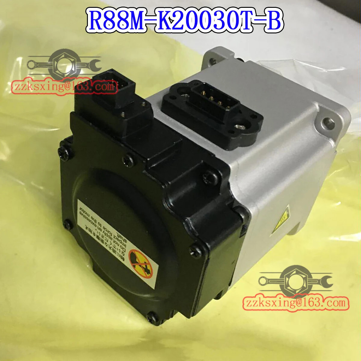 오리지널 AC 서보모터 신 R88M-K20030T-B