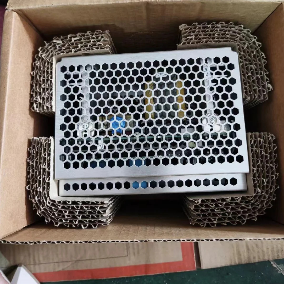 스위칭 전원공급장치 2938727 QUINT-PS-3X400-500AC/24DC/20 을 위해