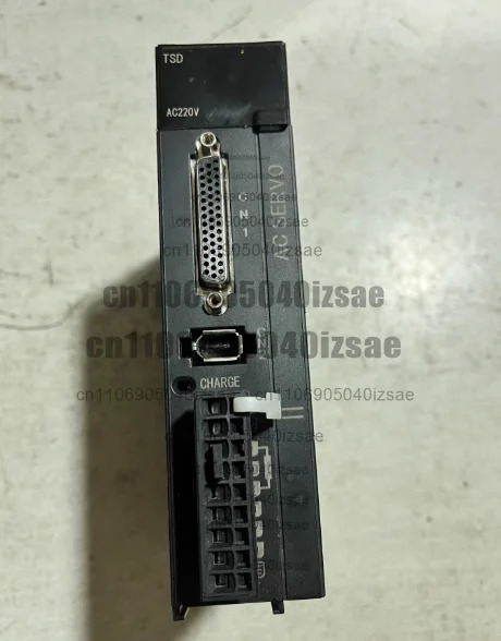 서보 드라이브 TSD040 400W 1.3N.M 300ORPM/MIN 리퍼 완료