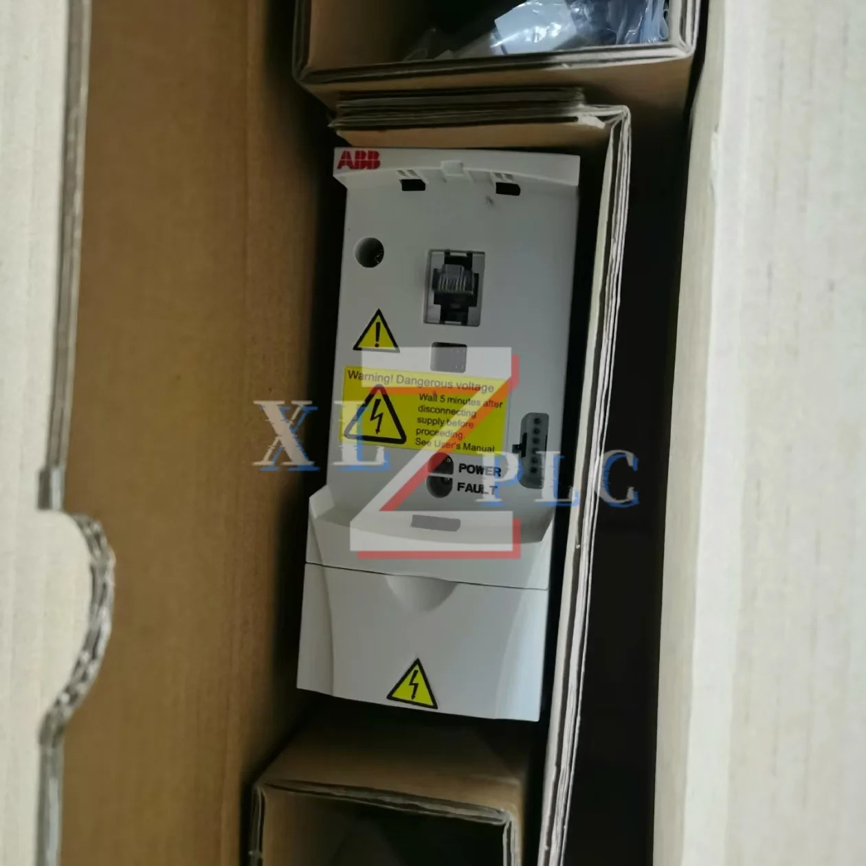 주파수 변환기 ACS310-03E-01A3-4 ACS310-03E-02A1-4 신규