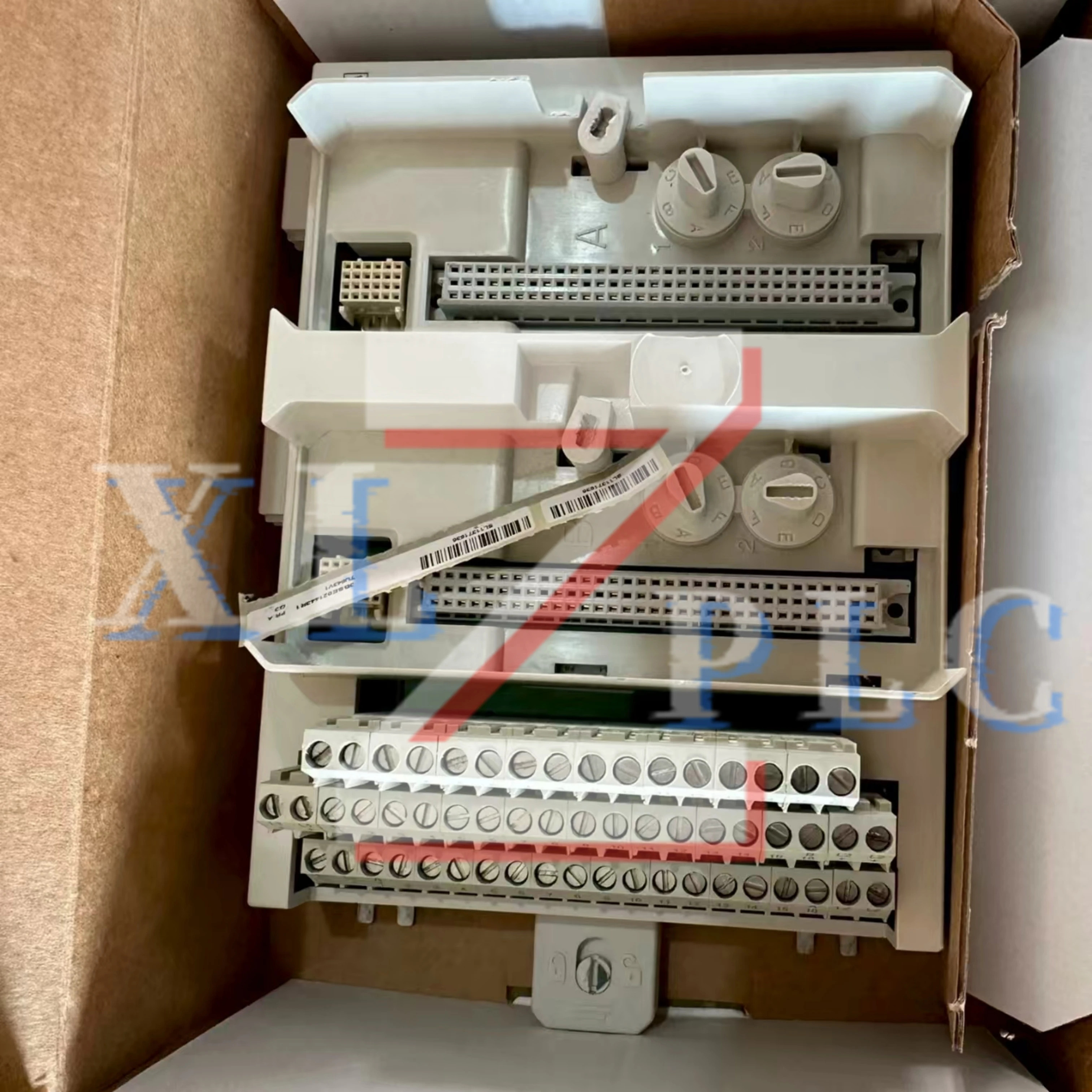 PLC 모듈 베이스 TU842 3BSE020850R1 TU843 3BSE021443R1 TU844 3BSE021445R1 TU845 3BSE021447R1 TU846 3BSE02
