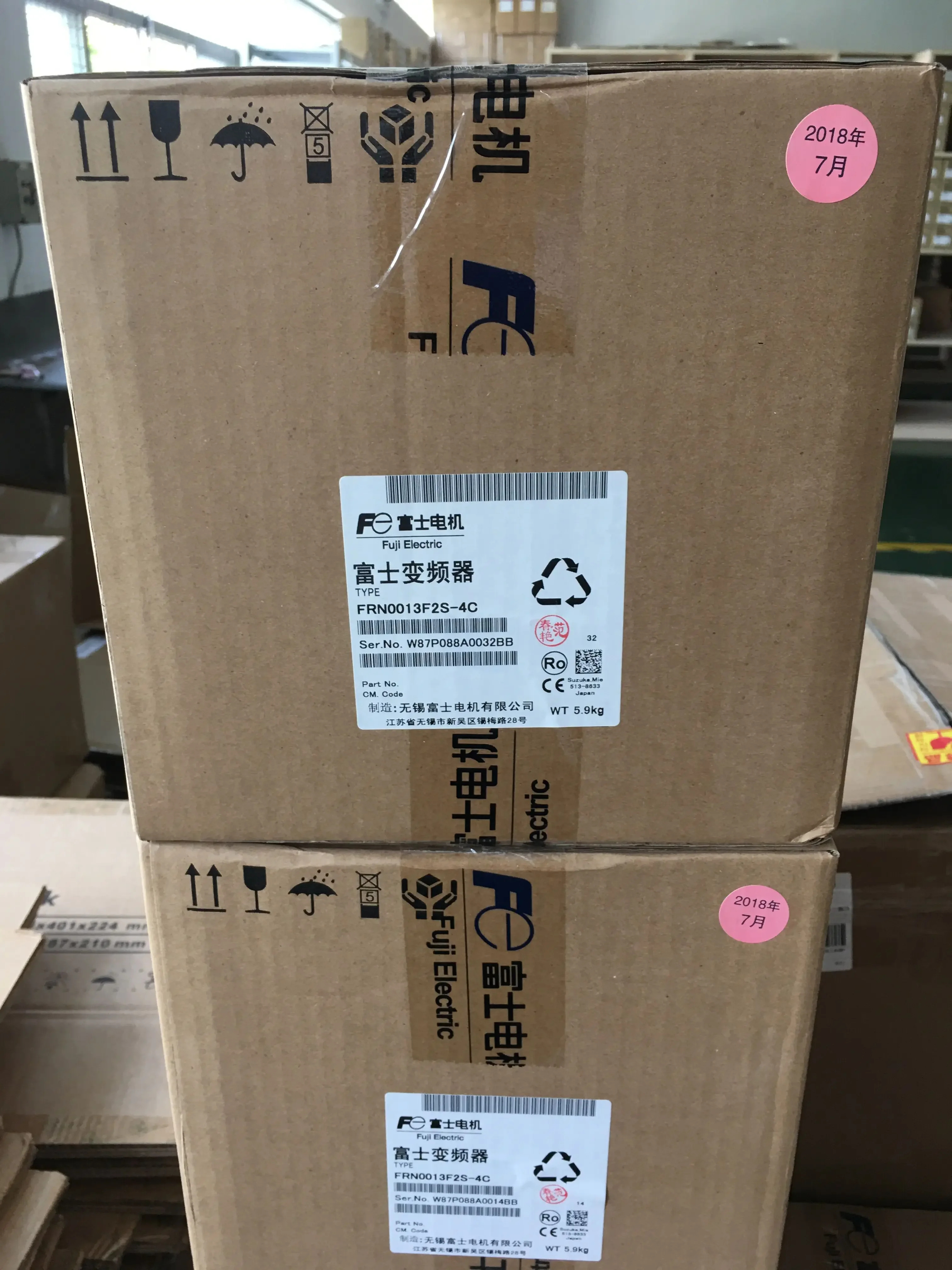 후지 주파수 변환기 FRN0009F2S-4C FRN0013F2S-4C 3.75.5 KW380 V 냉각팬 워터 펌프