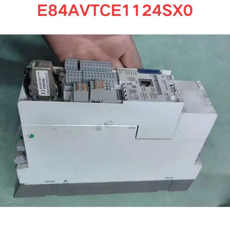리퍼 E84TCE1124SX0 주파수 변환기 1.1KW 해체 기능 OK