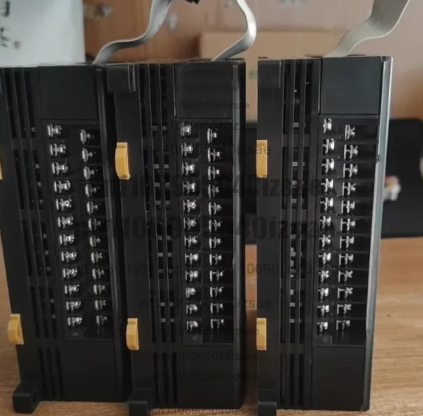 확장 모듈 CP1W-40EDT 30VDC 리퍼 완료 OK