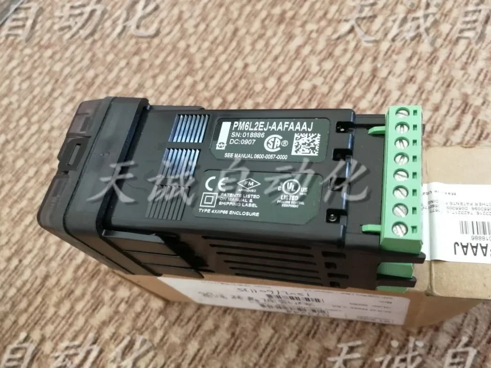 포장 오리지널 Watlow EZ-ZONE PM6L2EJ-AAFAAAJ 고온 경보 온도 컨트롤러