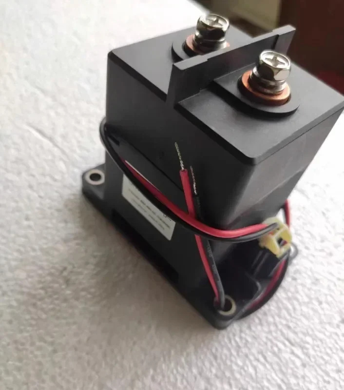 에너지 고전압 DC 접촉기 GLW400AT 400A 450VDC DC24V
