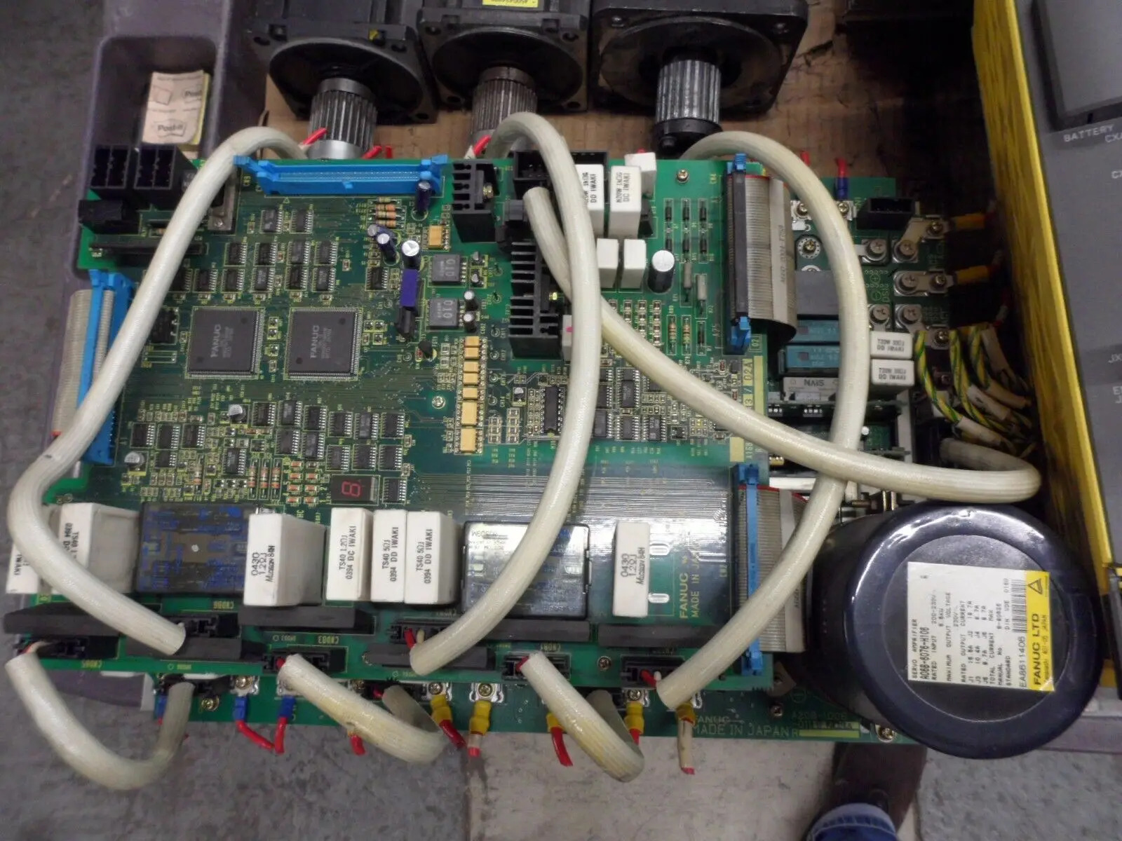 A06B-6076-H106 Fanuc 부품 서보 증폭기 CNC 컨트롤러 A06B 6076 H106