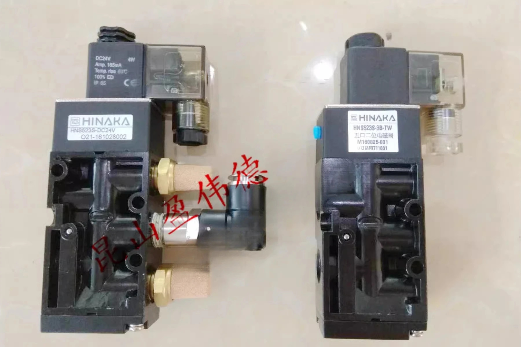 HNS523S-DC24V/HNS523S-3B-TW HNS424S-3B-DC24V 커팅 실린더 솔레노이드 밸브
