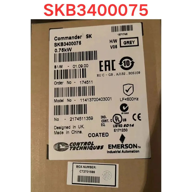 오리지널 SKB 3400075 주파수 변환기 0.75KW 380V