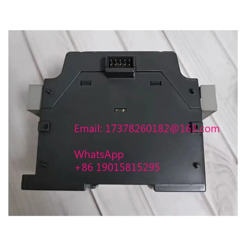 리퍼 DVP04DA-E2 PLC 확장 모듈 완료