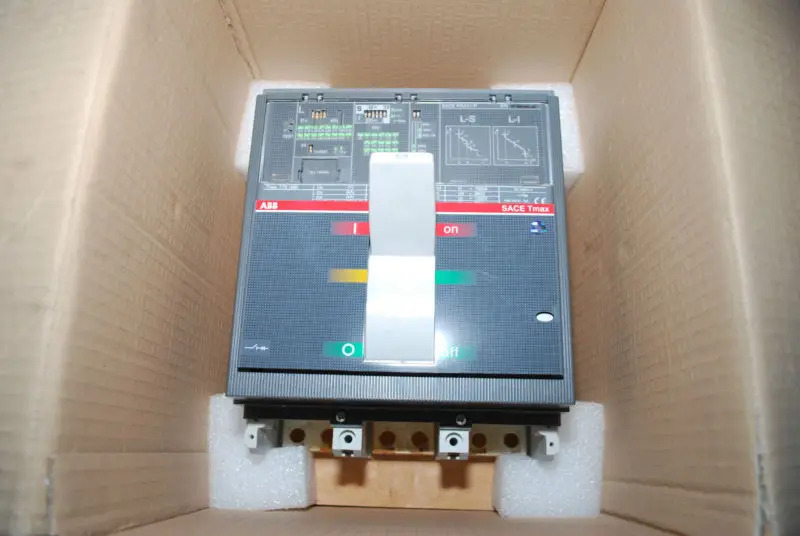 ABB 오리지널 Tmax 몰드 케이스 회로차단기 T7S1000 PR332/P-LSI R1000 FF 신