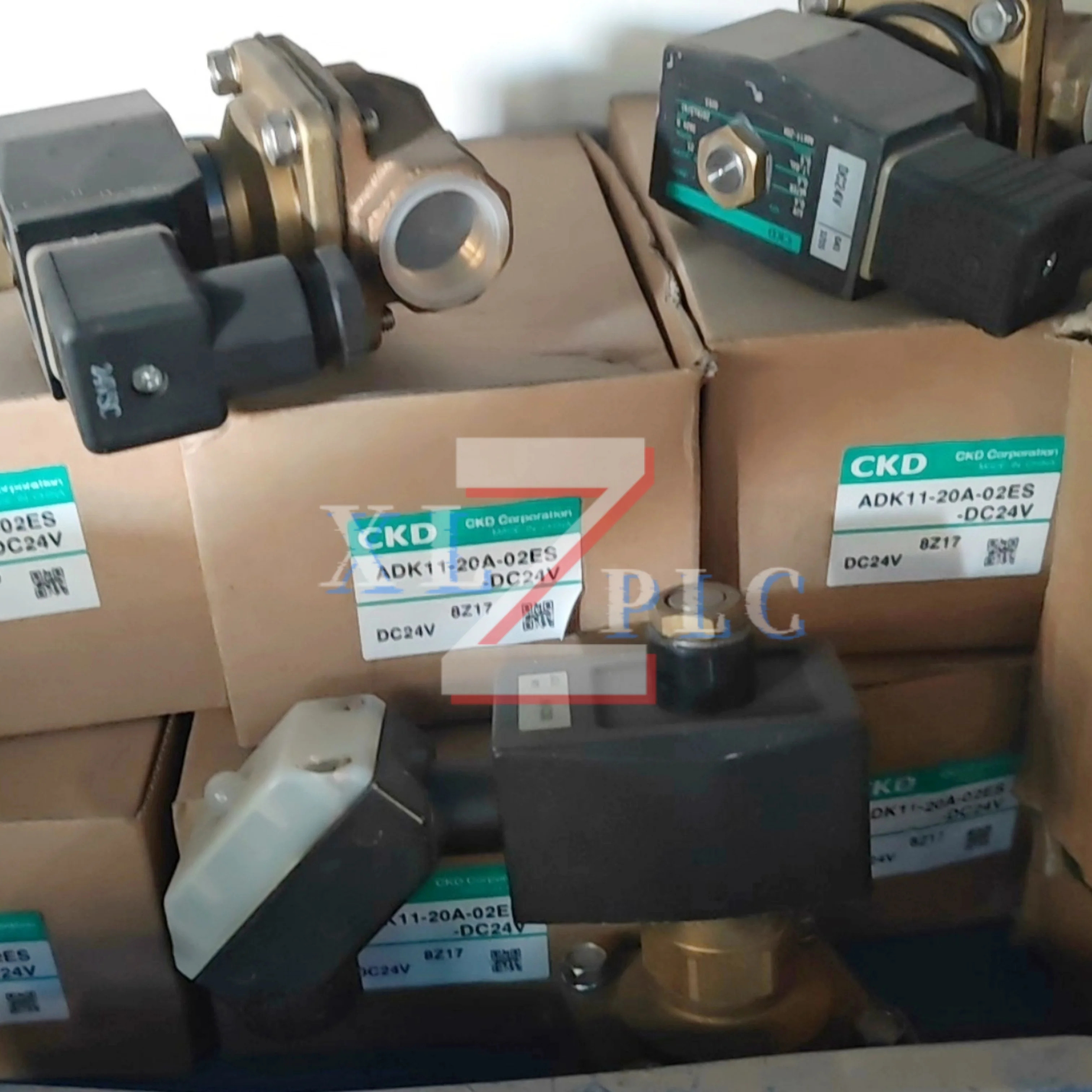 오리지널 솔레노이드 밸브 APK11-20A-C4A-AC220V F3000-8-W-F ADK11-20A-02ES-DC24V