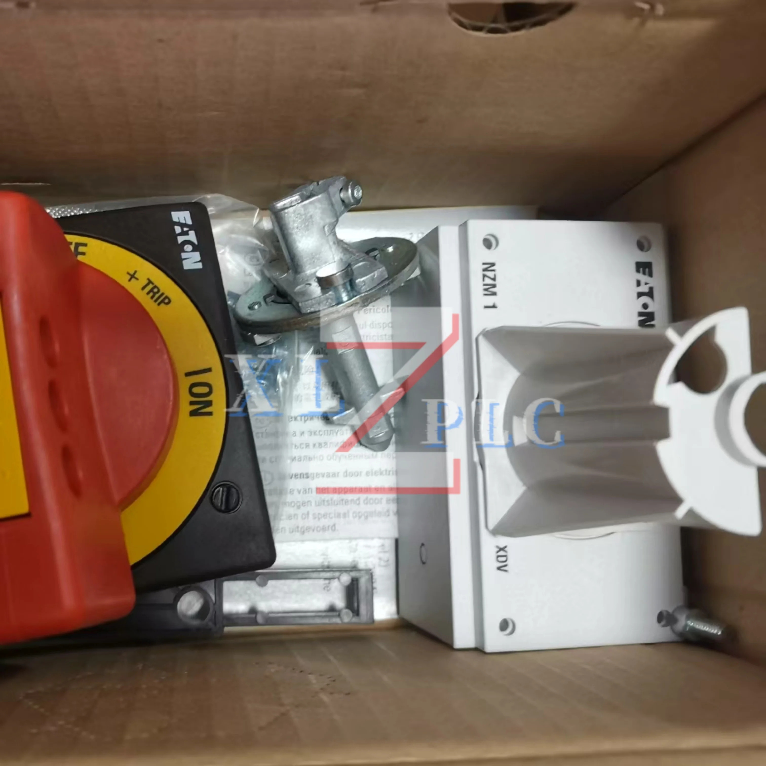 회로차단기 원본 NZM1-XHBR NZM1-XTVDVR NZM1-XU24DC