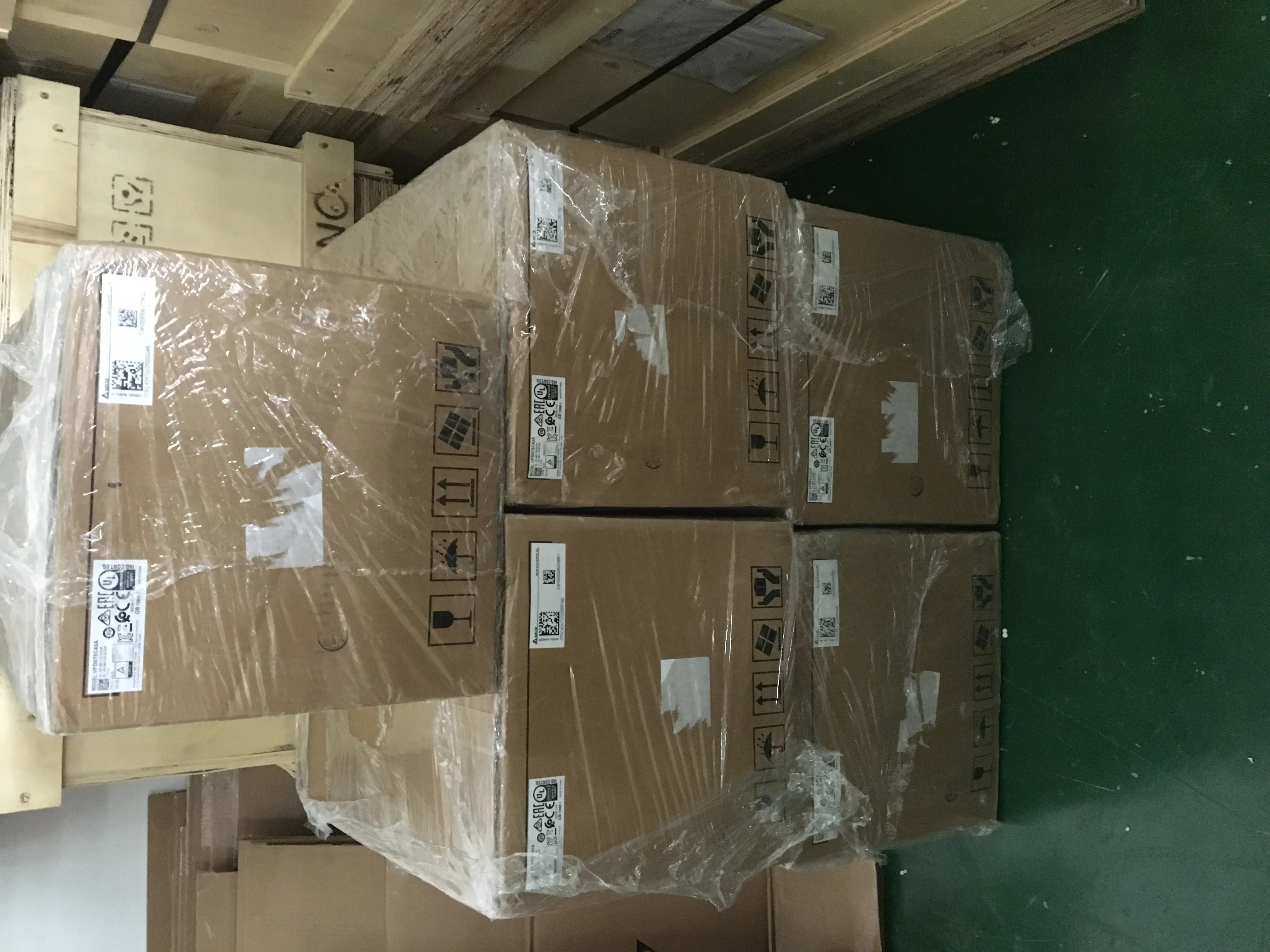 델타 인버터 380V VFD13AME43ANNAA VFD17AME43ANNAA 7.5KW