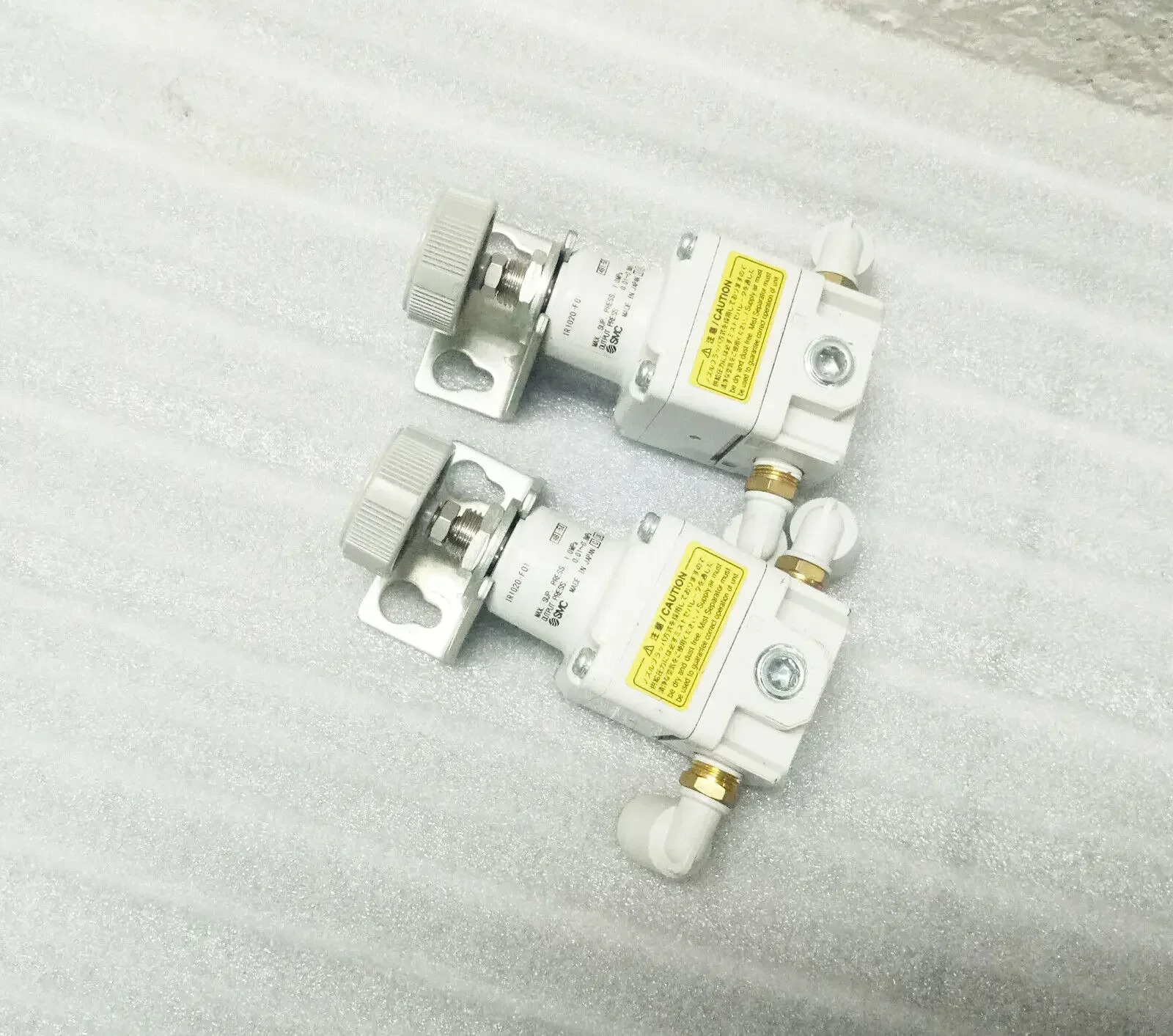 SMC IR1020-F01 정밀 에어 조절기 릴리프 밸브 유량 4.4L/min 신