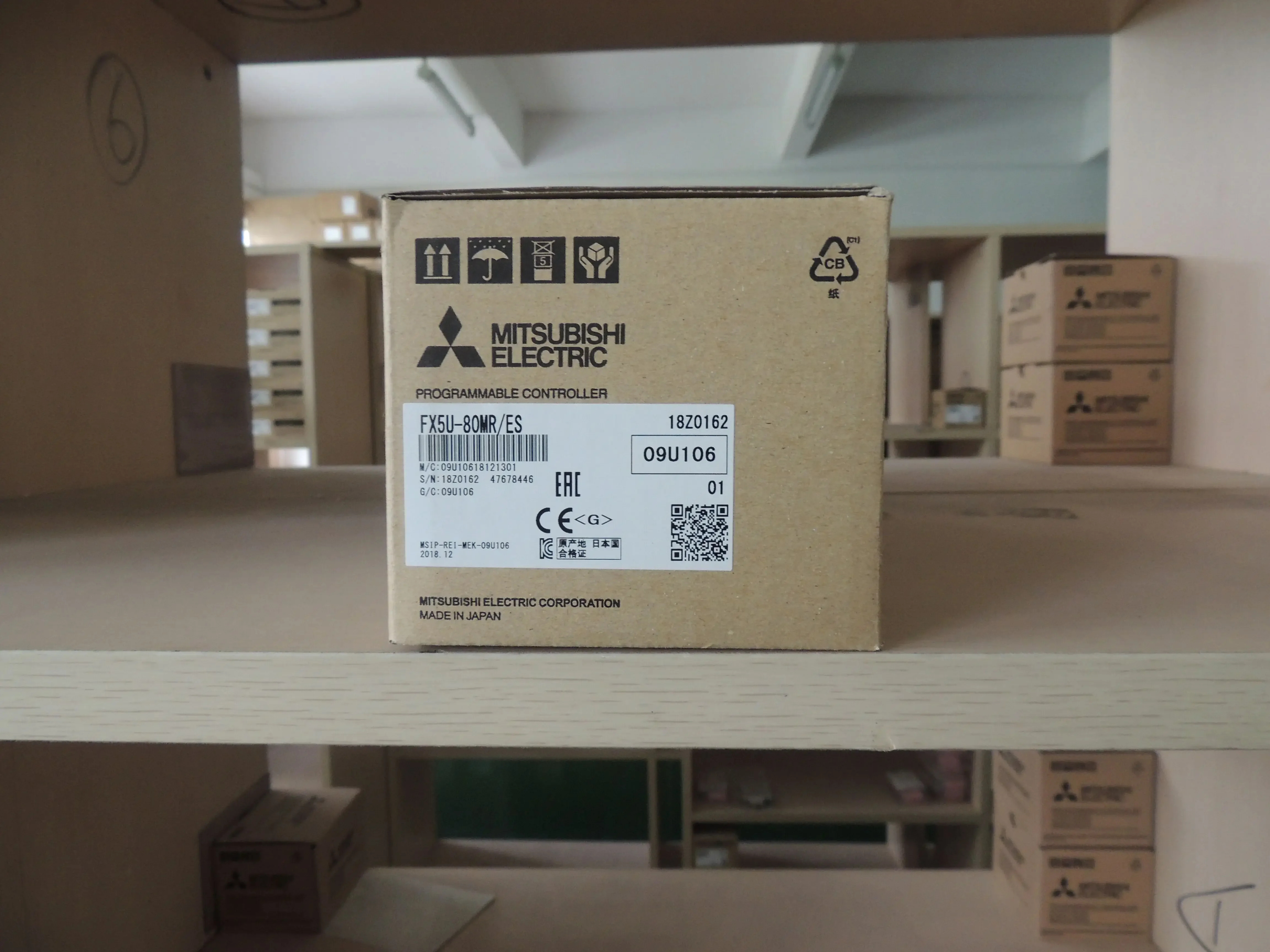 PLC  FX5U-32MT-ES FX5U-32MR-ES FX5U-64MT-ES