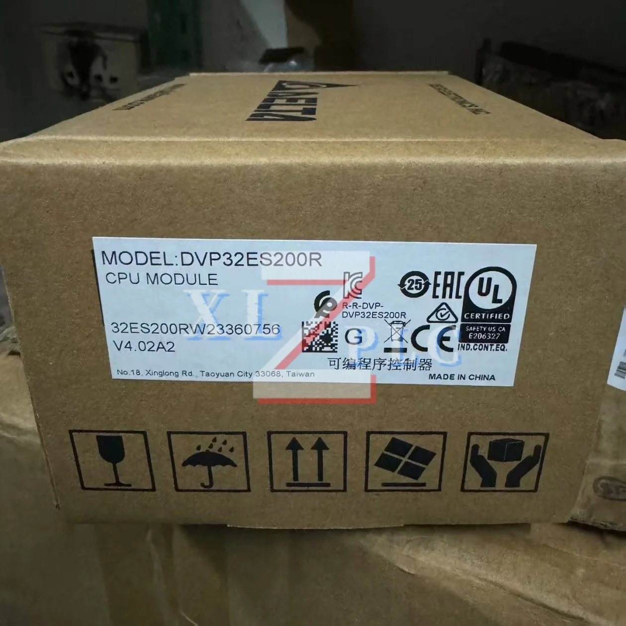PLC 모듈 DVP32ES00R2 DVP32ES200R DVP32ES200T DVP32ES300R