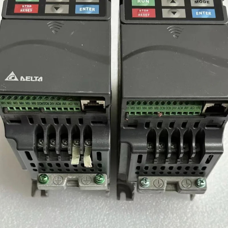 리퍼 주파수 변환기 VFD004E21A 0.4KW 220V OK