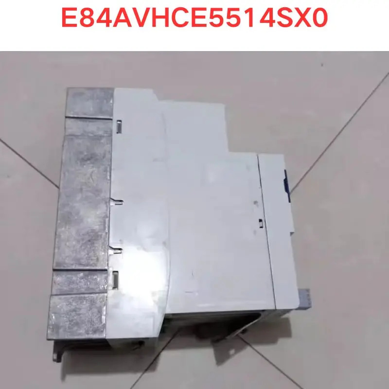 리퍼 E84HCE5514SX0 주파수 변환기 0.55KW 380V 기능 OK