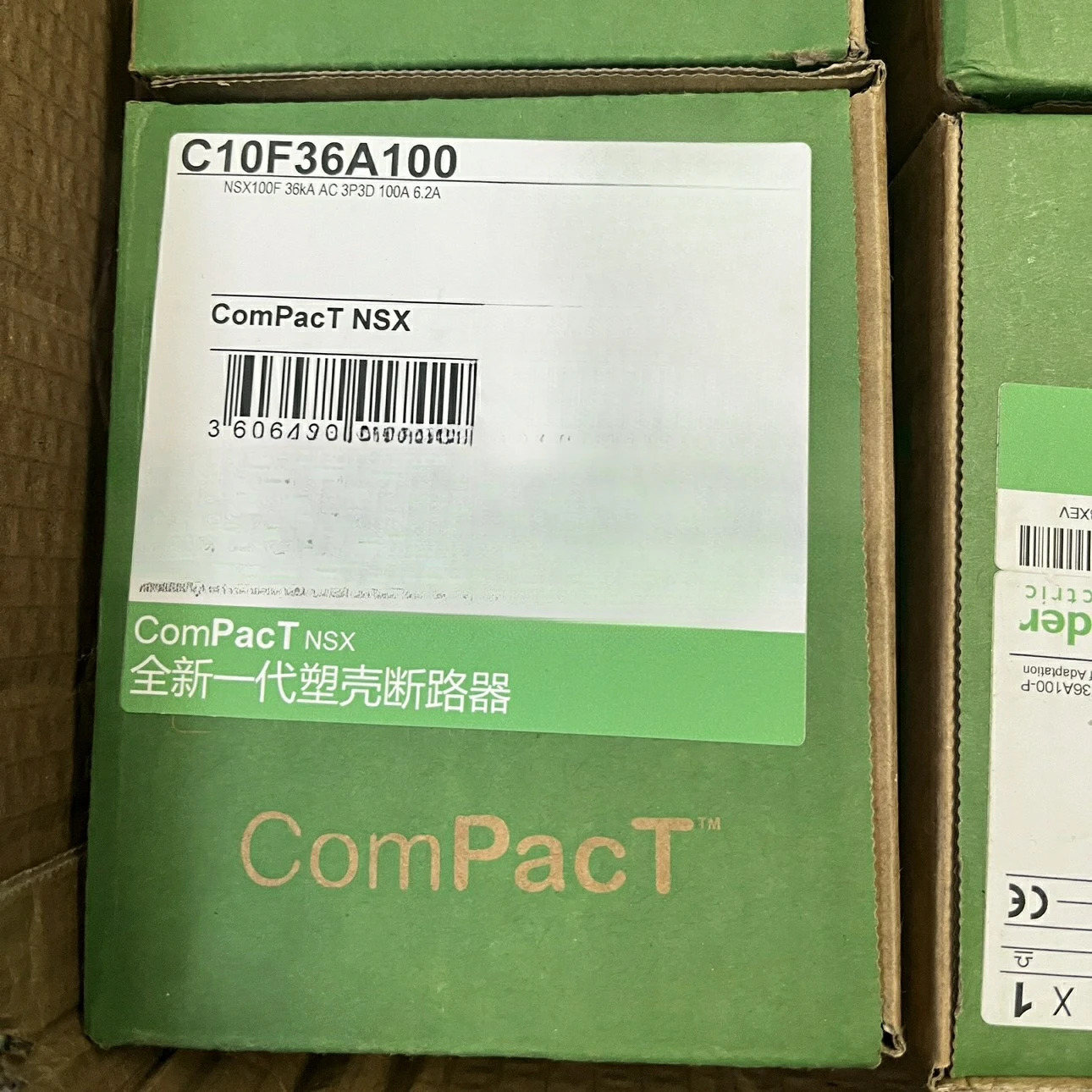 몰딩 케이스 회로차단기 NSX100F 3P 6.2A 고정 C10F36A100