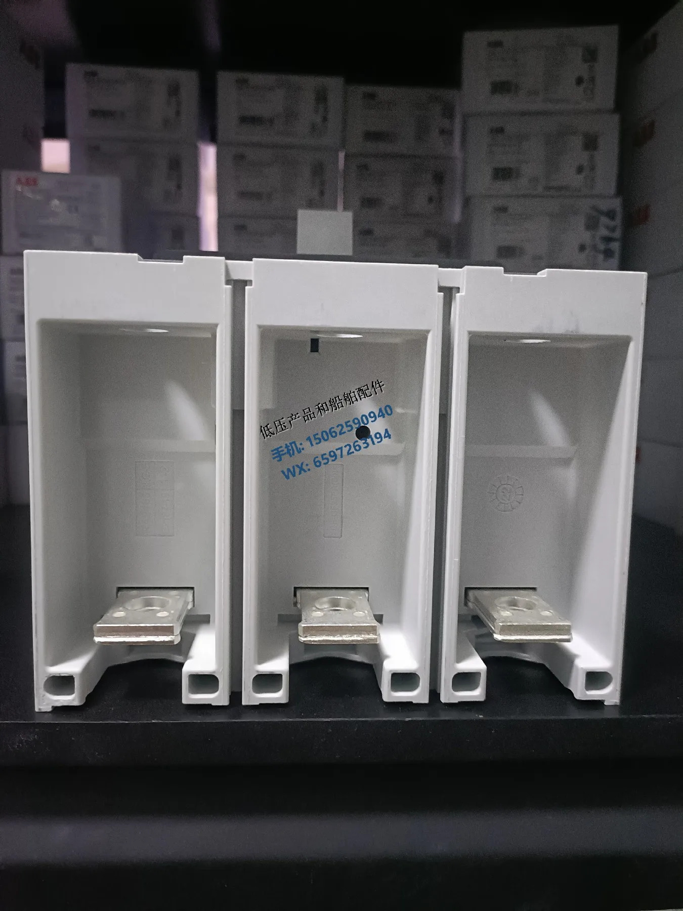 오리지널 ABB Tmax 몰딩 케이스 회로차단기 T5H400 TMA400/2000-4000 FF 3P 신