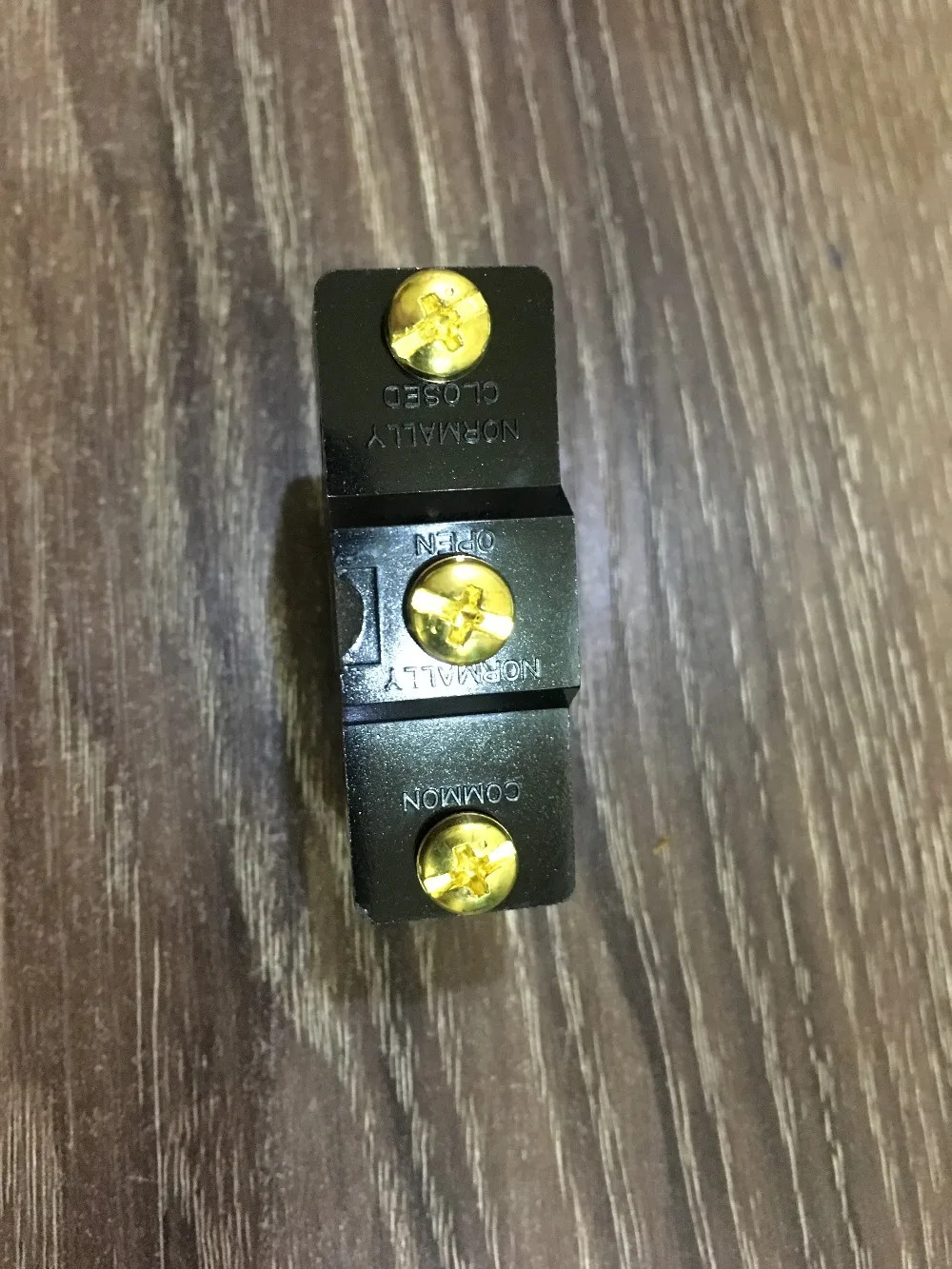 AZBIL 마이크로 스위치 리미트 BZ-2RW822-T4-J 세컨드 핸드 BZ-2RW822-J 일본 야마타케 대련 1/2A-125VDC 1/4A-250VDC 신