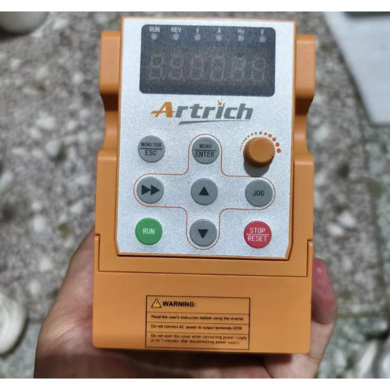 리퍼 주파수 변환기 AR80L-0008 0.75KW 380V OK
