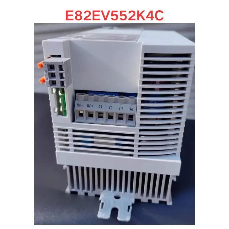 오리지널 E82EV552K4C 주파수 변환기