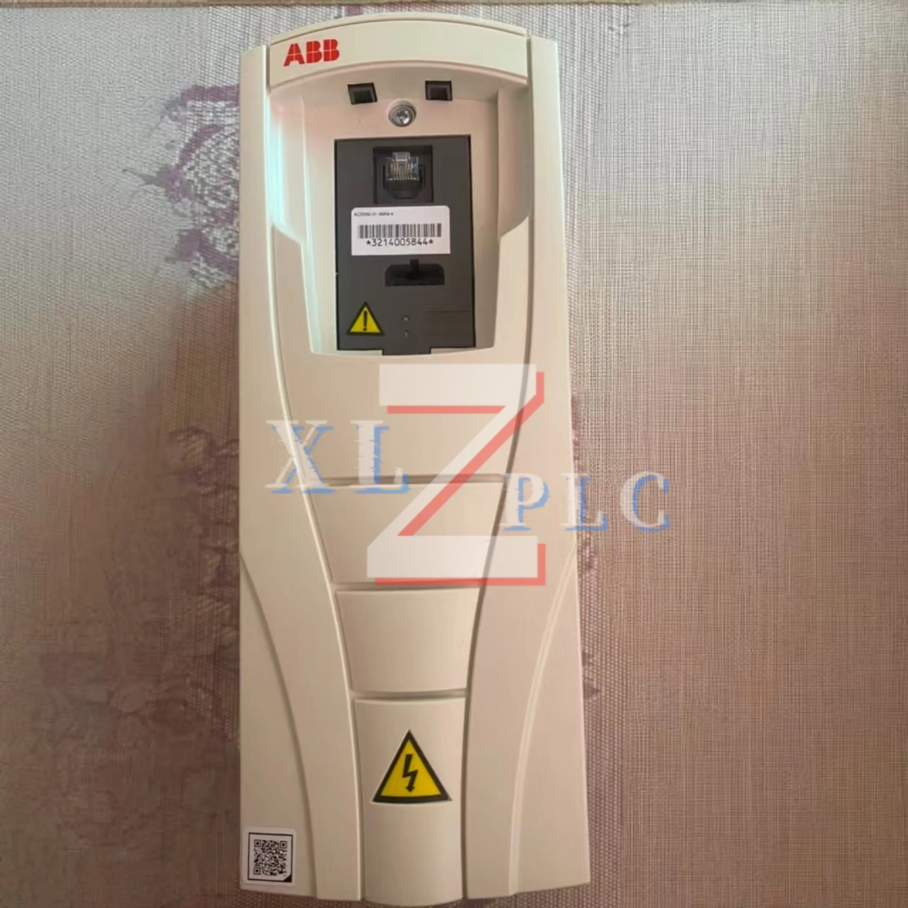 인버터 신규 입고 ACS550-01-05A4-4 ACS550-01-06A9-4