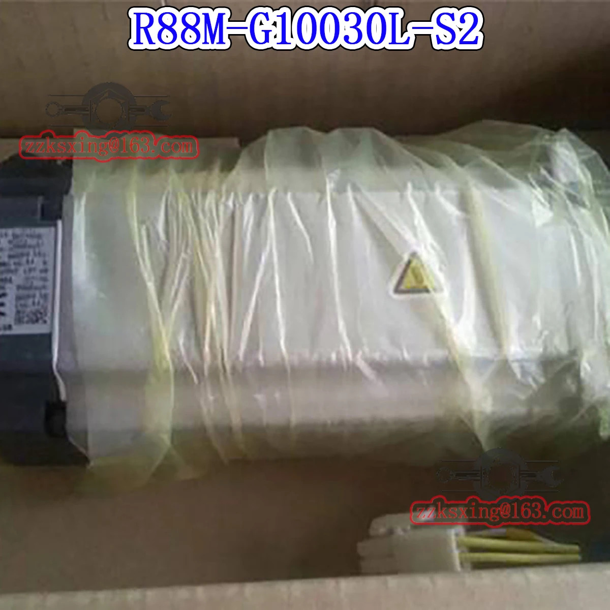 오리지널 AC 서보모터 신 R88M-G10030L-S2