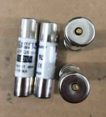 퓨즈 A70QS10-14F 10A 700V X 230020  / A70QS12-14F 12A A70QS16-14F 16A A70QS20-14F 20A A70QS25-14F 25A